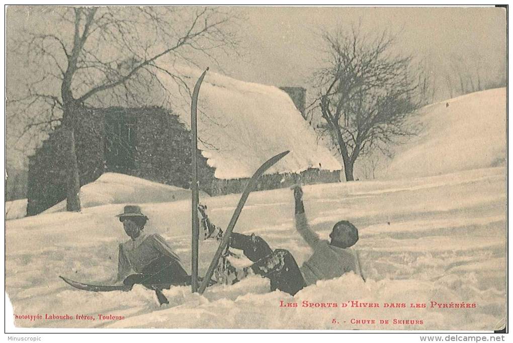 CPA Les Sports D'Hiver Dans Les Pyrénées - Chute De Skieurs - Sports D'hiver