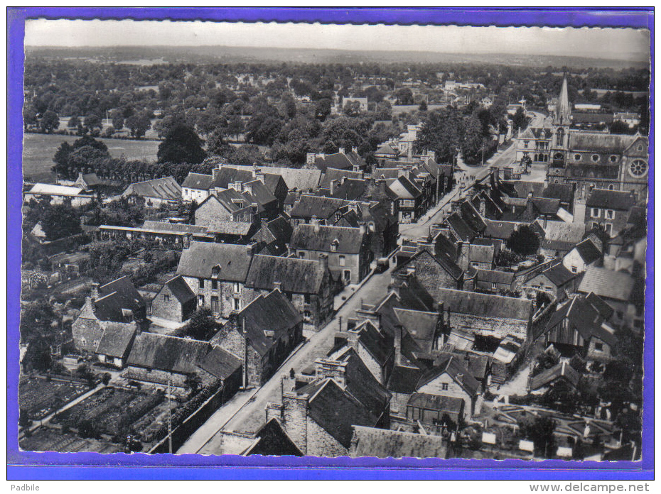 Carte Postale 53. Landivy Vue D´avion  Trés Beau Plan - Landivy