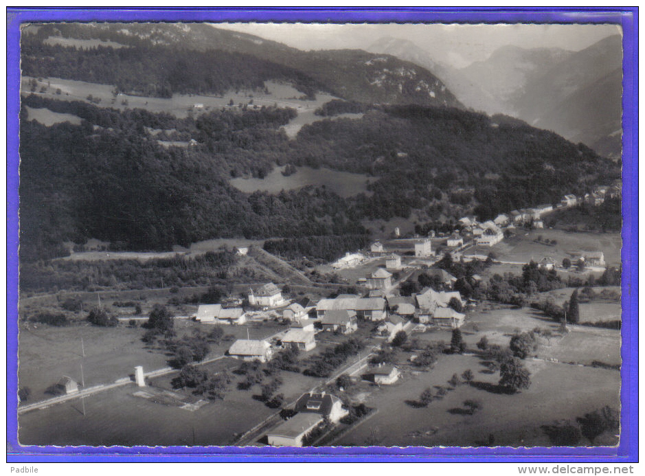 Carte Postale 73. Le Chatelard  Vue D'avion  Trés Beau Plan - Le Chatelard