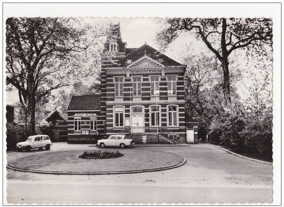 Meer: Gemeentehuis En Openbare Bibliotheek. - Hoogstraten