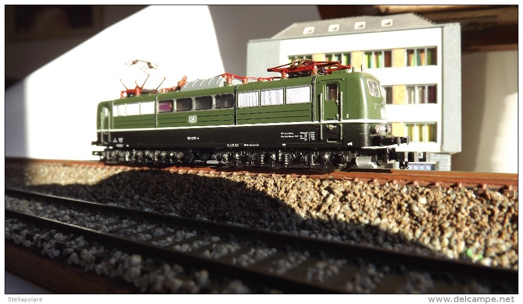 SCALA N ECHELLE - MINITRIX 2056 STUPENDA LOCO Elettrica Pesante DB E 151 025 -4 - N SPUR - Locomotieven