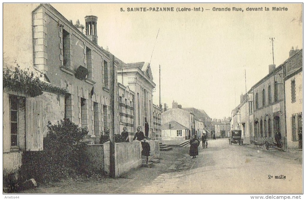 Sainte Pazanne Grande Rue Devant La Mairie. - Altri & Non Classificati