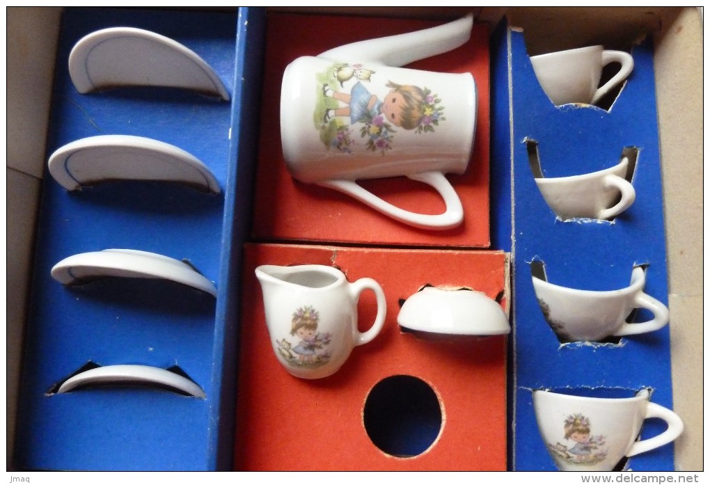 Dinette En Porcelaine - Jouets Anciens