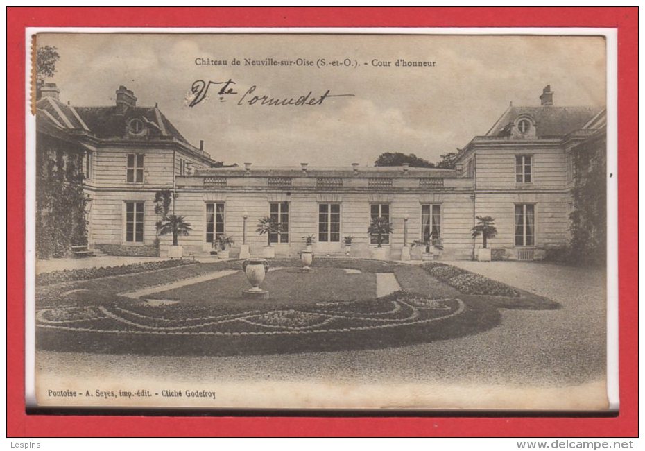 95 - NEUVILLE Sur OISE --  Château - Cour D'honneur - Neuville-sur-Oise