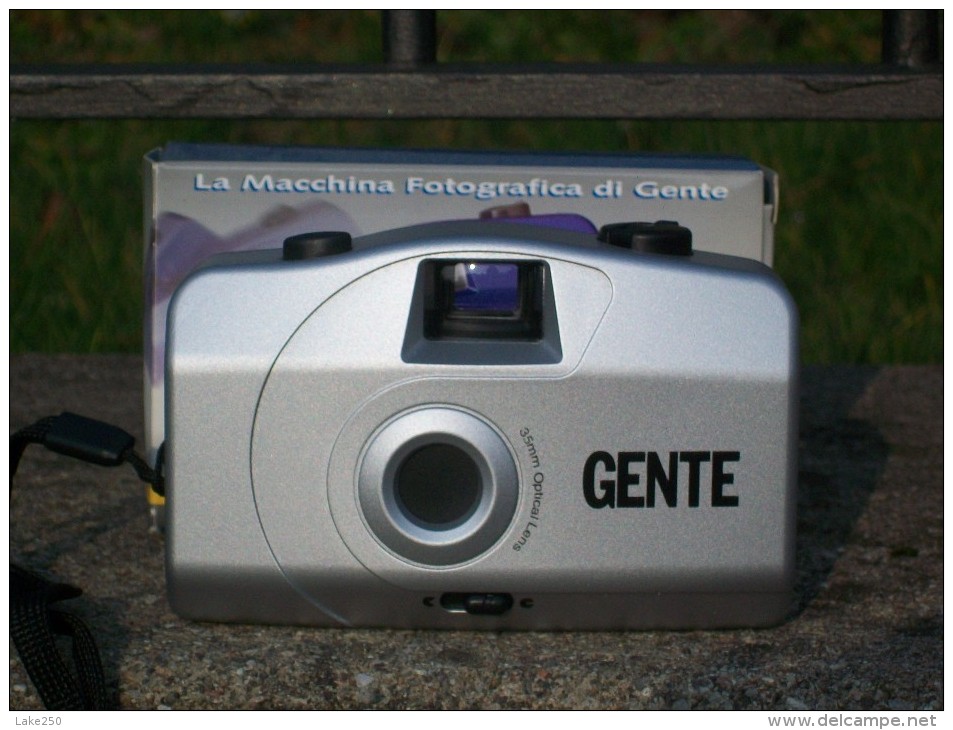 MACCHINA FOTOGRAFICA Promozionale Rivista GENTE - Cameras