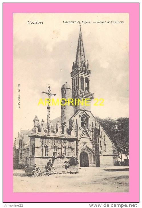 CPA  CONFORT  Calvaire Et L église Route D Audierne Animée - Confort-Meilars
