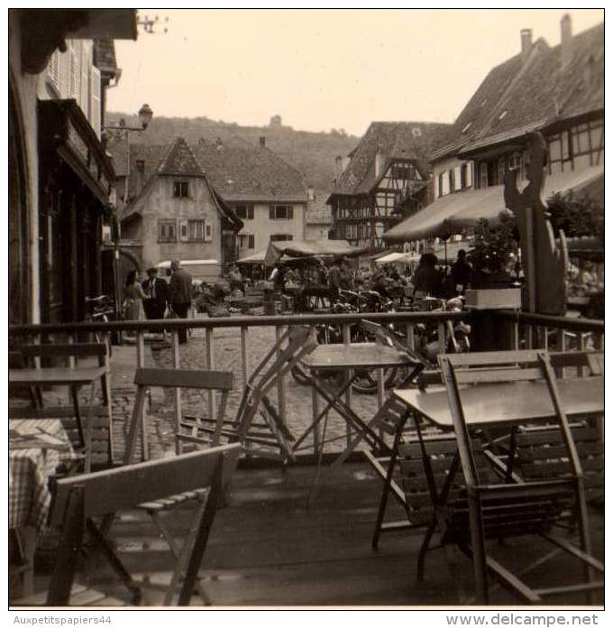 Photo Originale - Alsace - 67210 - Obernai - Place Du Marché Animé Vue D'une Terrasse - - Places