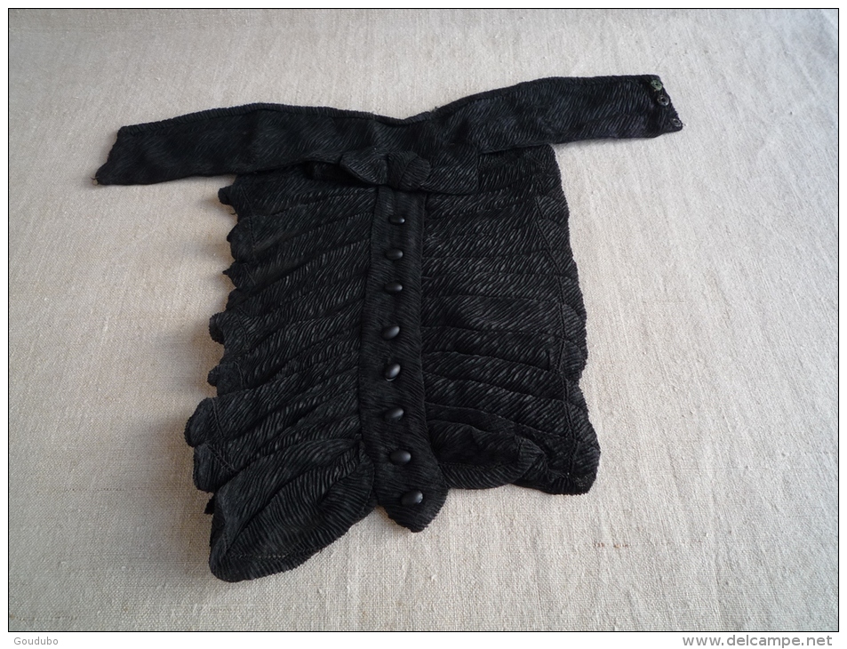 Jabot Plastron 19ème En Crêpe De Soie Noire Bouillonnée. Voir Photos. - Autres & Non Classés