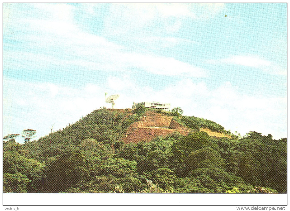 CP - PHOTO - GUYANE FRANCAISE  - KOUROU - ANTENNE DE TELEMESURE SUR LA MONTAGNE DES PERES -  G. DELABERGERIE - 191 - Autres & Non Classés