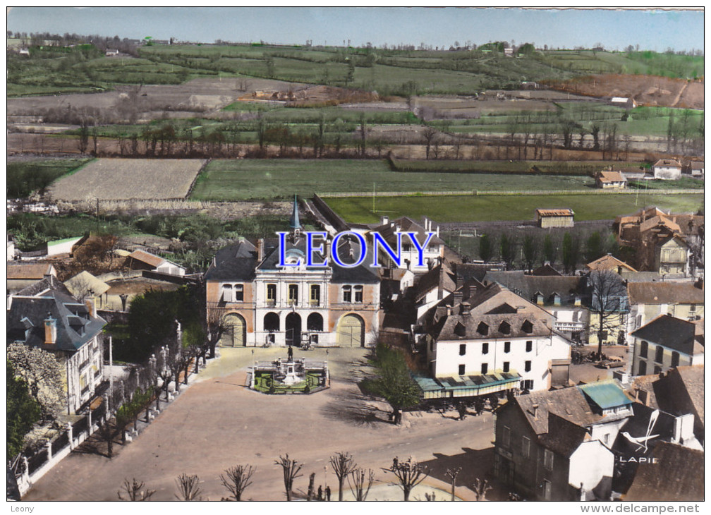 CPSM 10x15 De PONTACQ     (64) -  Place De La MAIRIE  -1965 - N° 14 - Pontacq