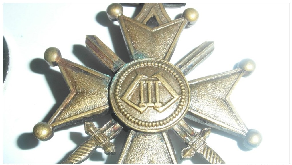 MEDAILLE CROIX DE GUERRE LEOPOLD 3  AVEC PALME  WWII