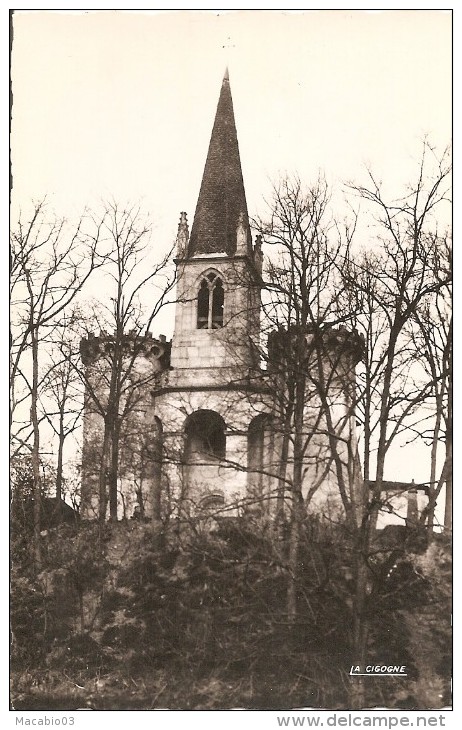 Puy De Dôme  :   DORAT  L' Eglise Ancien Château  Réf  348 - Autres & Non Classés