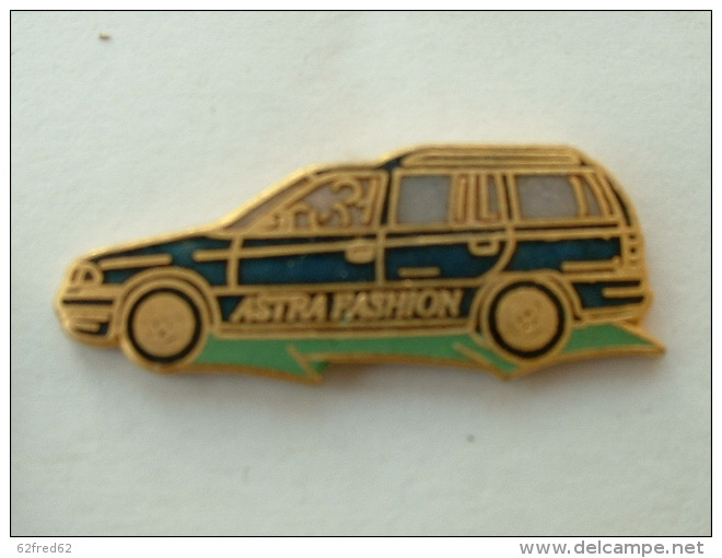 PIN´S OPEL ASTRA FASHION - Opel