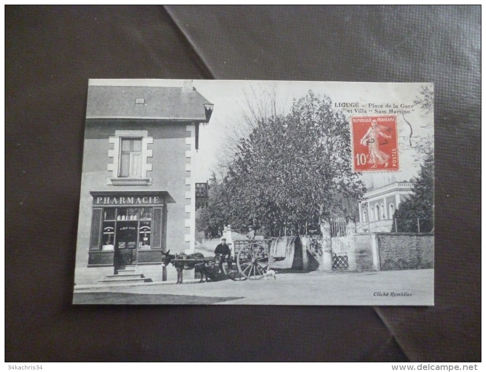 CPA Vienne  Ligugé Place De La Gare Et Villa Saint Martino Pharmacie Attelage - Andere & Zonder Classificatie