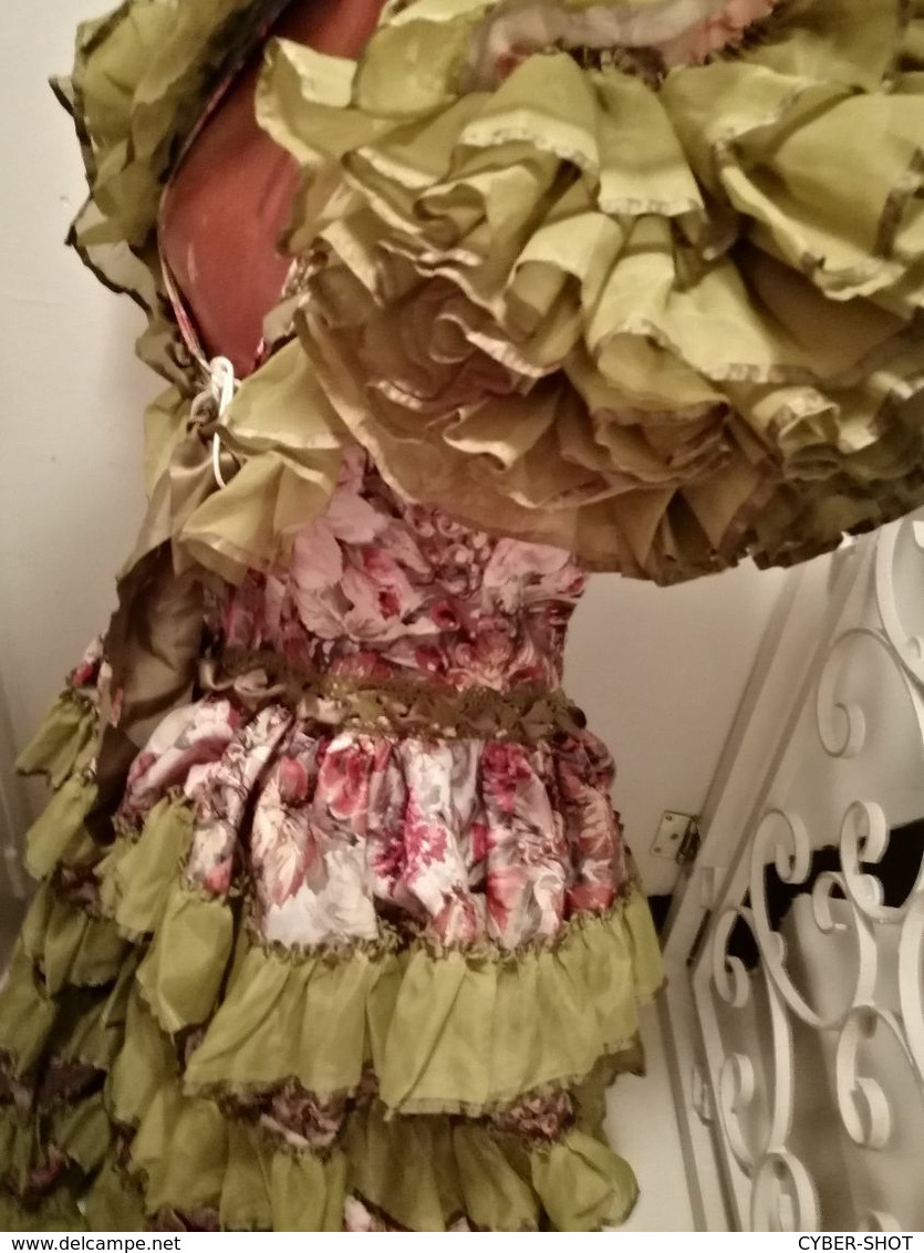 SUPERBE ROBE DE FLAMENCO DE CRÉATEUR DE SEVILLE (ESPAGNE)  (SIZE 82)