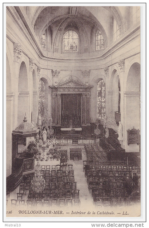 A SAISIR !!!!. BOULOGNE SUR MER. Intérieur De La Cathédrale - Boulogne Sur Mer