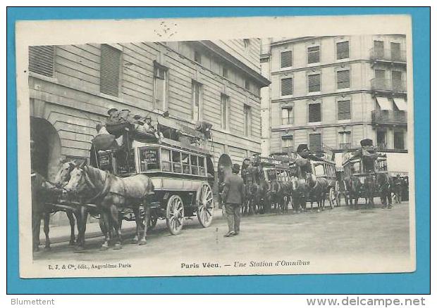 CPA PARIS VECU - Une Station D´omnibus - Pataches - Public Transport (surface)