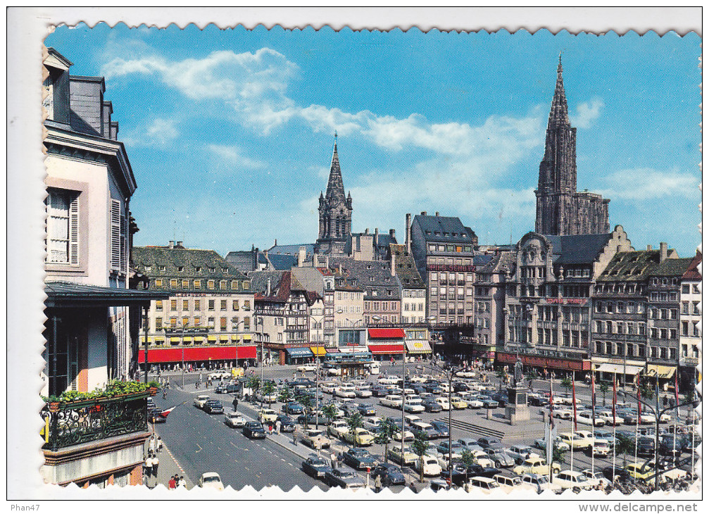 STRASBOURG (67- Bas Rhin) Place Kléber Et La Cathédrale, Voitures Sur Parking, Ed. Estel 1967 - Strasbourg