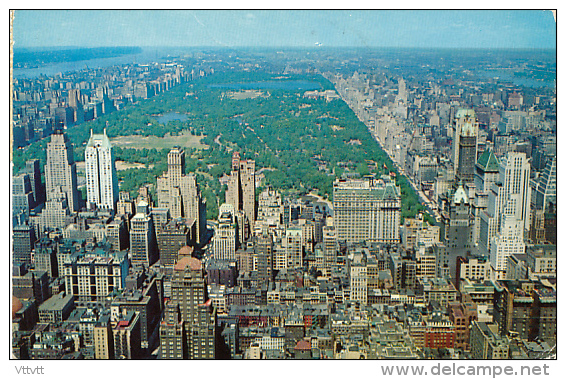 *ETATS-UNIS, NEW-YORK : R.C.A. Building Toward Central Park And Upper Manhattan  (circulée, 1963) - Central Park