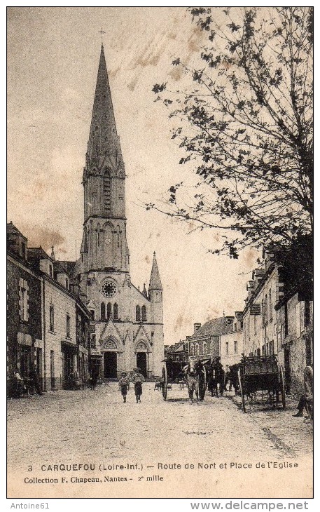 CARQUEFOU --Route De Nort Et Place De L'église - Carquefou