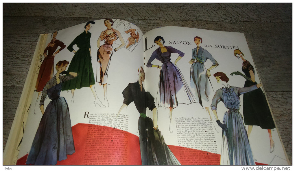 Modes Et Travaux Décembre 1951 N° 612 Mode Brenot Couture Broderie Poupée Françoise Vintage - Fashion
