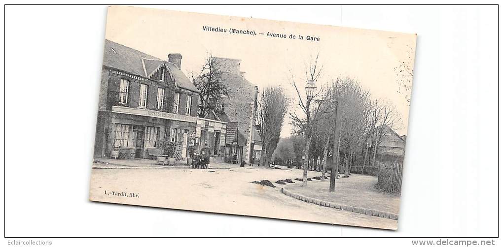 Villedieu Les Poêles    50      Avenue De La Gare. Hôtel Des Voyageurs - Villedieu