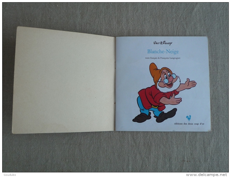 Walt Disney  Blanche Neige Les Albums Bonne Nuit éditions Des Deux Coqs D'or 1974. Voir Photos - Contes