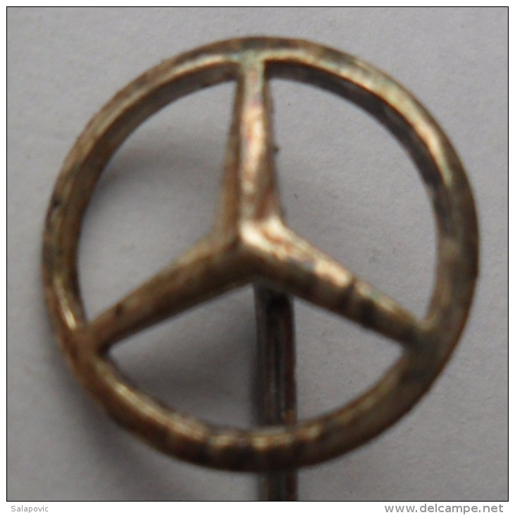 MERCEDES BENZ , PIN BADGE P1 - Mercedes