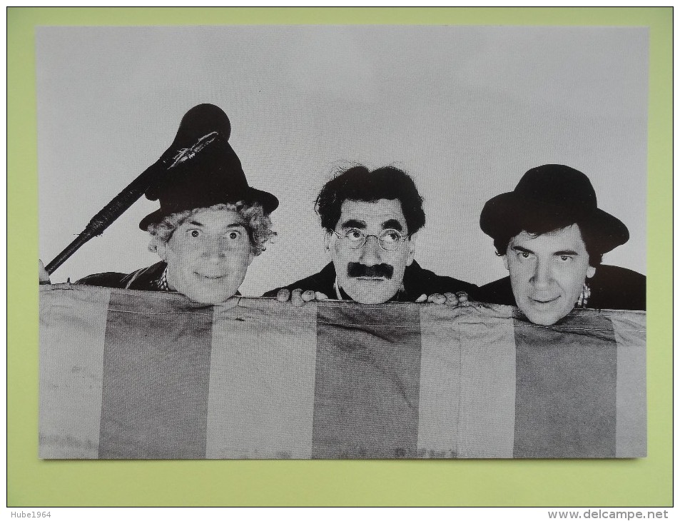 CARTE POSTALE POSTCARD UN JOUR AU CIRQUE AVEC LES MARX BROTHERS - Acteurs