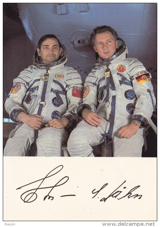 Espace Cosmonautes Russes Waleri Bykowski Et  Sgmund Jahn Autographes Imprimés UdSSR/DDR   état Moyen - Space