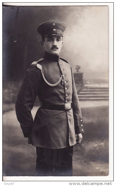 Carte Postale Photo Militaire Allemand KOBLENZ (Allemagne) Soldaten Tenue Fourragère-Ceinturon-Casquette-08-10-1913 - Koblenz