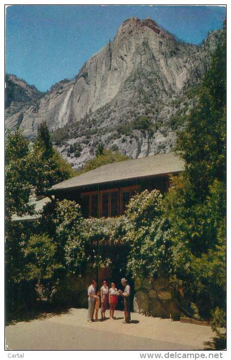 YOSEMITE MUSEUM - Goverrnment Plaza - Yosemite