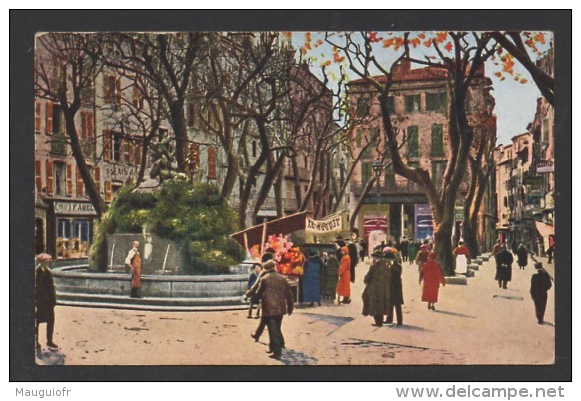 DF / 83 VAR / TOULON / PLACE PUGET / LA FONTAINE ET LA FLEURISTE / TRES ANIMÉE - Toulon