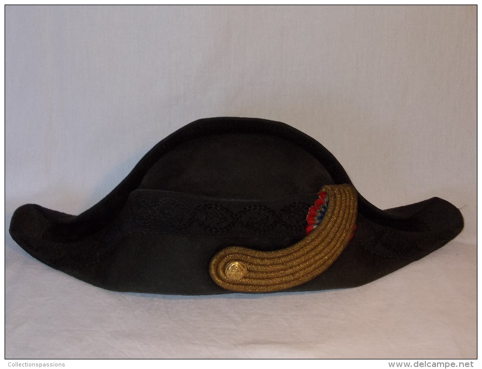 - RARE - Bicorne Officier De Marine XIXè Avec Son Coffret En Bois - - Headpieces, Headdresses