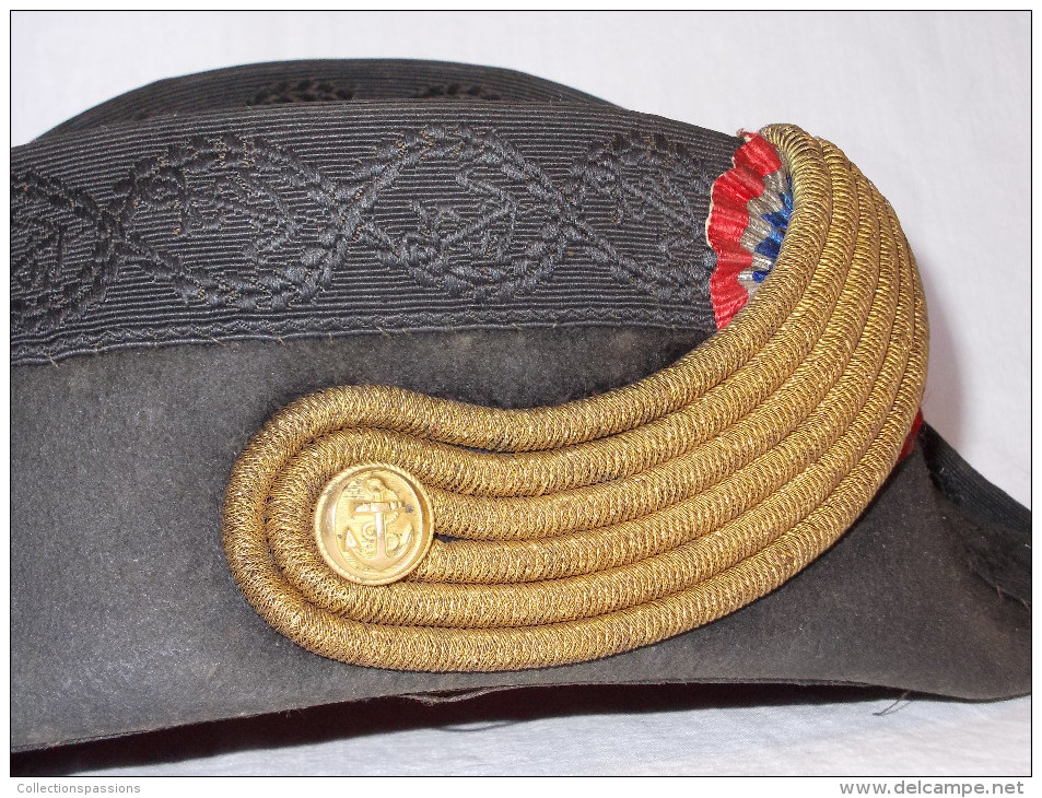 - RARE - Bicorne Officier De Marine XIXè Avec Son Coffret En Bois - - Copricapi