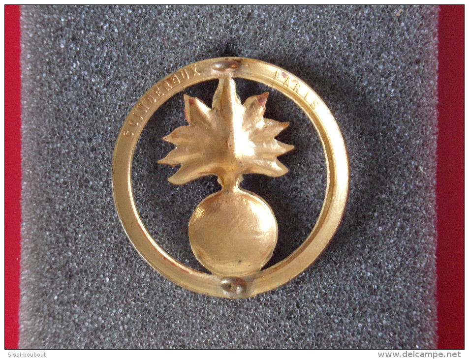 Insignes Militaire "De Bèret Ecole Militaire" -  Military Badges P.V. - - Armée De Terre