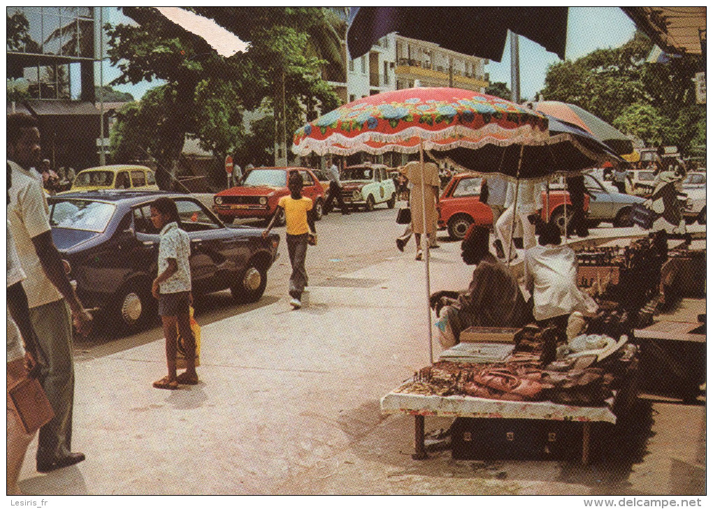 CP - PHOTO - LIBREVILLE - SCENE DE RUE - A 239 F - J. TROLEZ - Gabón