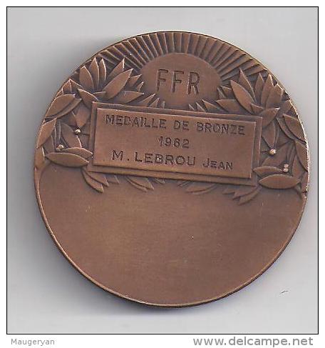 Médaille En Bronze De La Fédération Française De Rugby ( 2 Scans ) - Rugby