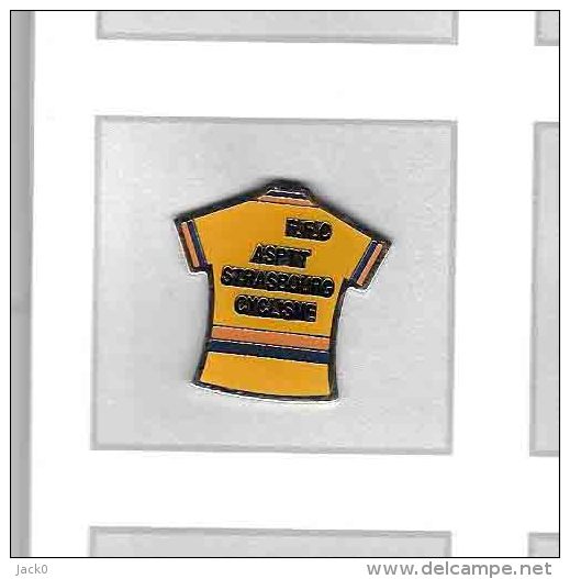 Pin´s  LA  POSTE, Sport  Cyclisme  Maillot  Jaune, F.F.C  Avec  Club  De  L' A.S.P.T.T  STRASBOURG  CYCLISME - Cyclisme