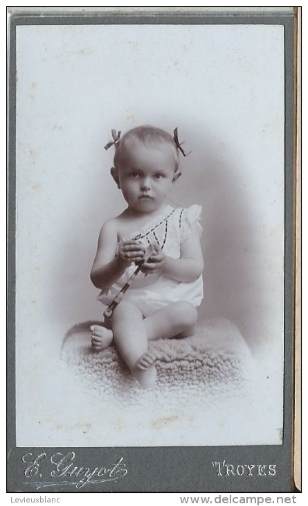 Photographie Sur Carton/Petit Format/Jeune Bébé Aux Couettes/Guyot / Troyes /Vers 1905- 1910   PHOTN61 - Unclassified