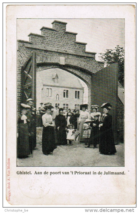 Gistel, Ghistel, Aan De Poort Van 't Prioraat In De Julimaand (pk27385) - Gistel