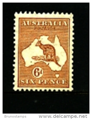 AUSTRALIA - 1932  KANGAROO  6 D.  C Of A  WATERMARK  MINT NH  SG132 - Ungebraucht