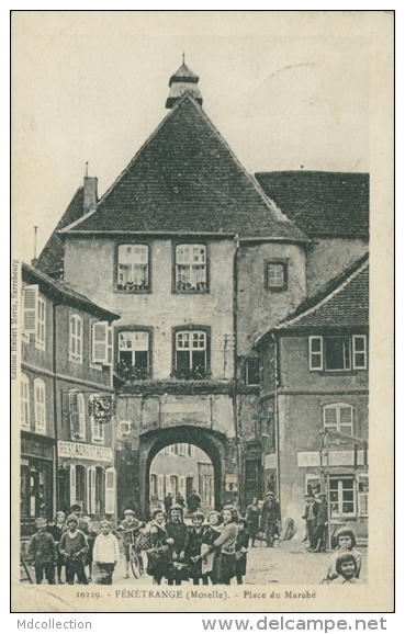 57 FENETRANGE / Place Du Marché / CARTE RARE - Fénétrange