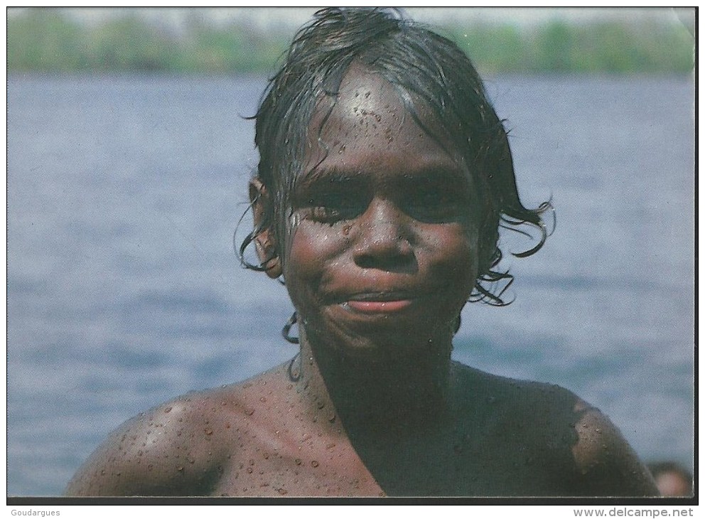 Arboriginal Boy - Photo Wayne Zerbe - Timbre Police . Living Together Australie 3c -Cachet -3/01/1989 - Aborigines