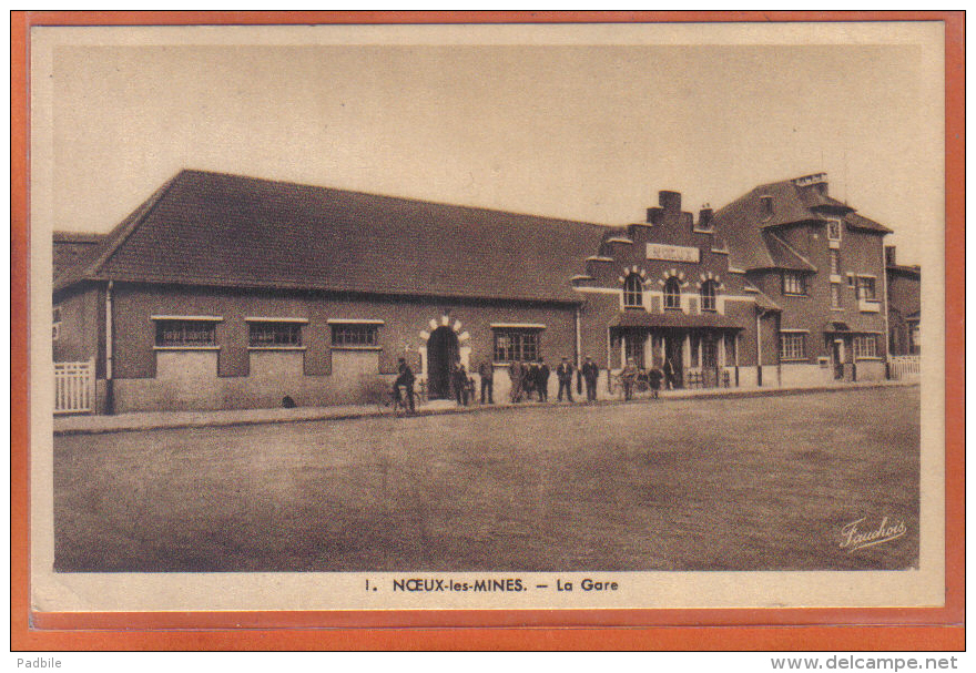 Carte Postale 62. Noeux-les-mines  La Gare  Trés Beau Plan - Noeux Les Mines