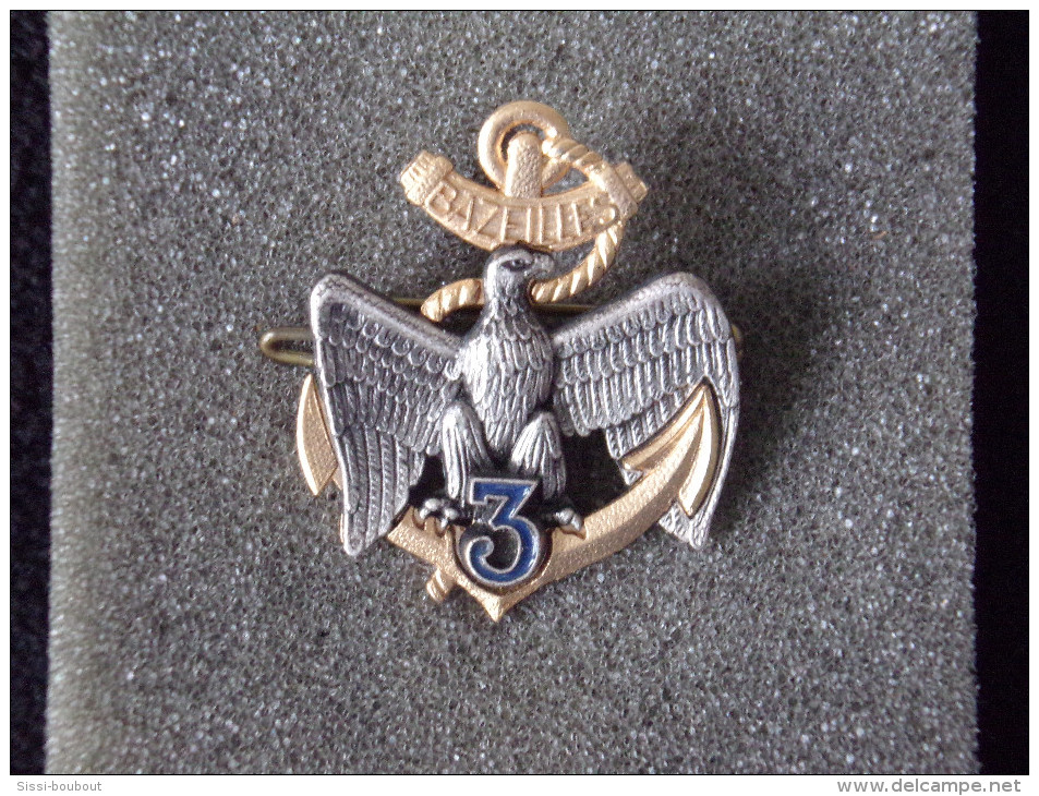 Insignes Militaire "3ème Régiment Infanterie De Marine "ENGINEER REGIMENT " - Marinera