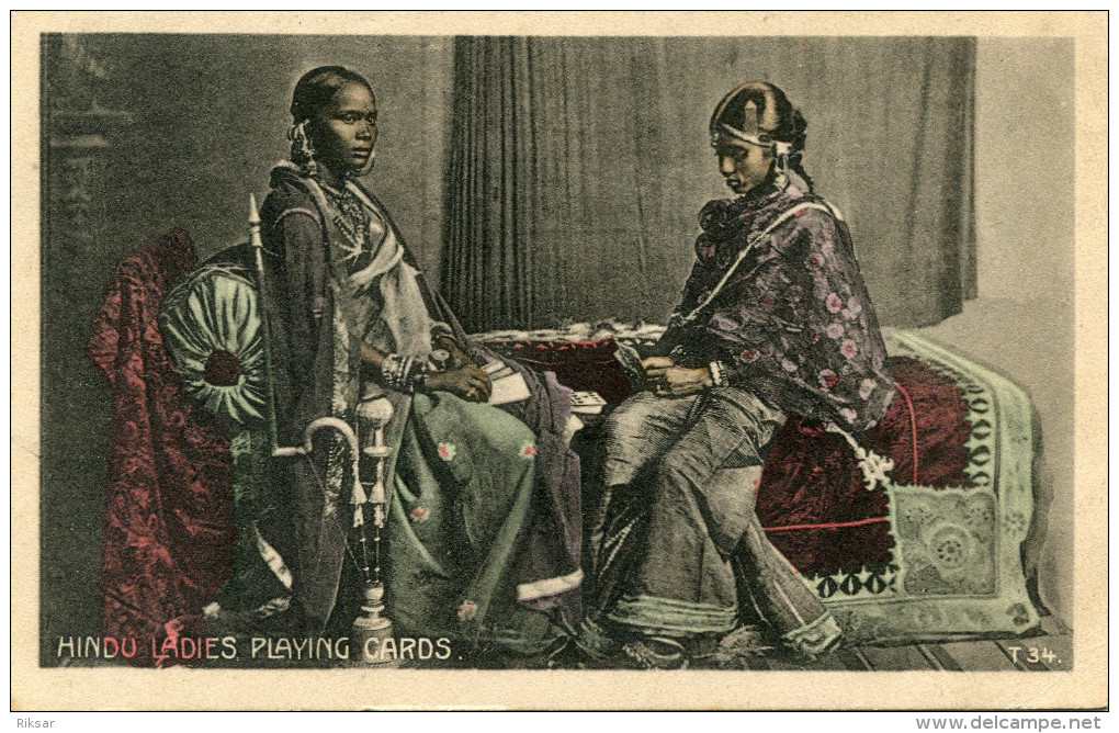 INDE(TYPE) JOUEUSE DE CARTES A JOUER - India