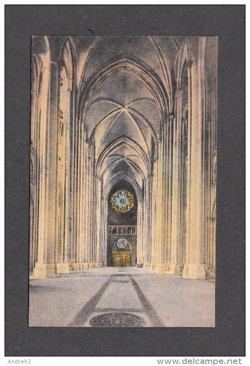 NEW YORK - THE CATHEDRAL OF ST JOHN THE DIVINE - THE NAVE LOOKING WEST - BY THE ALBERTYPE CO. - Églises