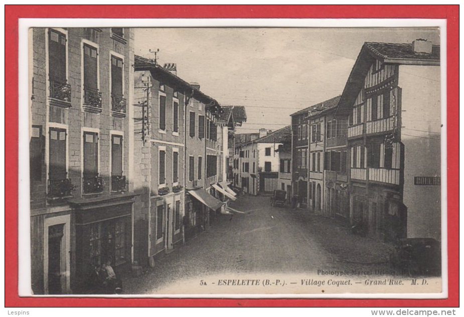 64 - ESPELETTE -- Village Coquet - Grande Rue - Espelette