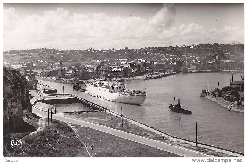 Transports - Bâteaux - Remorqueur - Paquebot - Dieppe - Remorqueurs